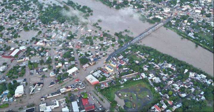 Tras las lluvias, el desconsuelo: más de 47 muertos y comunidades incomunicadas en cinco estados
