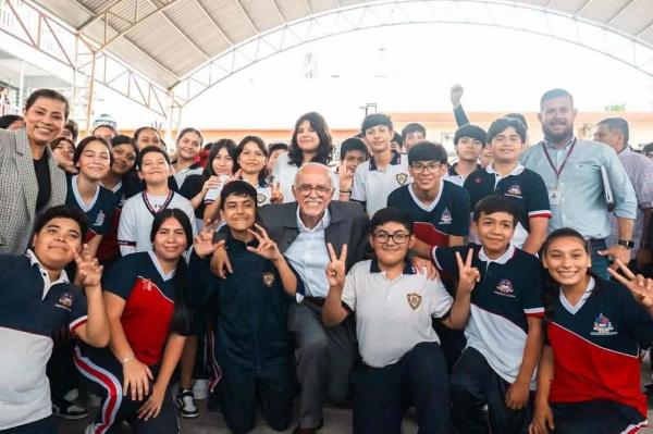 Inician trabajos de demolición en la Secundaria Esteban Baca Calderón durante más de 70 años no había sido renovada