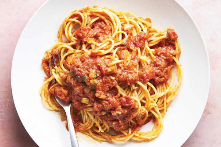 Taste of Somalia’s Coast: Tuna and Pasta