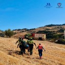 Rescatada una parapentista accidentada en un camino de tierra junto a Montecorto