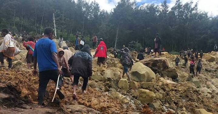 Landslide kills at least 21 people in Papua New Guinea
