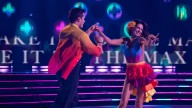 Hilaria Baldwin wows judges on 'Dancing with the Stars'