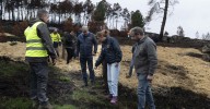 El voluntariado previene la erosión del suelo en Cualedro