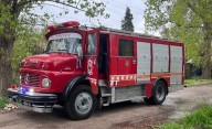 Bomberos de Arturo Seguí participaron en el rescate de un gatito en las alturas