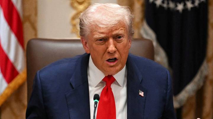 Trump warns Hamas 'we will disarm them' if they don't comply with agreement