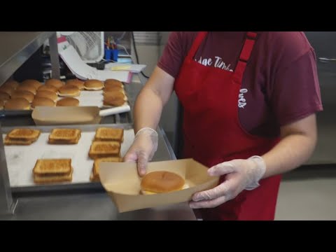 Newsom signs law phasing out ultraprocessed foods from California school meals