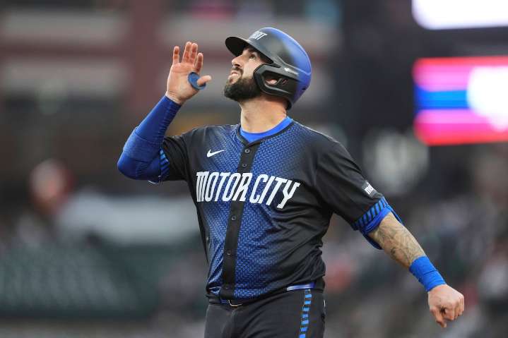 Tigers retain familiar face to bolster catching depth