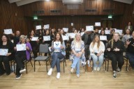 La ciudad muestra un nuevo avance a la inclusión: 22 agentes municipales se certificaron en lengua de señas