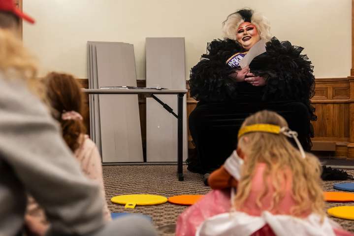 Halloween Drag Queen Story Hour brings ‘sense of family and community’ to Saginaw’s Hoyt Library