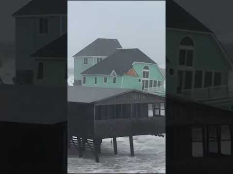 Beachfront Homes Collapse into the Ocean as Powerful Waves Pound North Carolina Coast #shorts