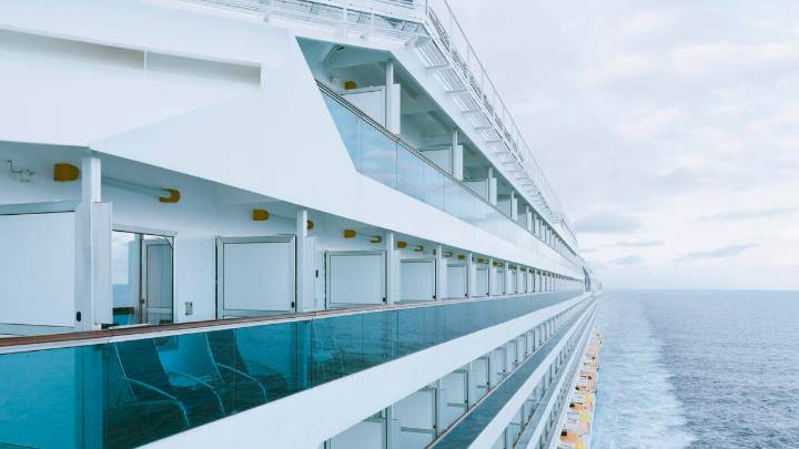 Cruise Ship Rescues Group Aboard A Raft That Was Falling Apart Near Mexico