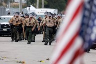 Agente federal es herido por fuego amigo en medio de operativo migratorio en Los Ángeles