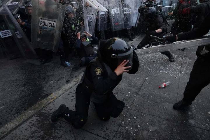 “Agresiones a policías no deben quedar impunes ni minimizarse”; van hasta por 13.5 años de prisión
