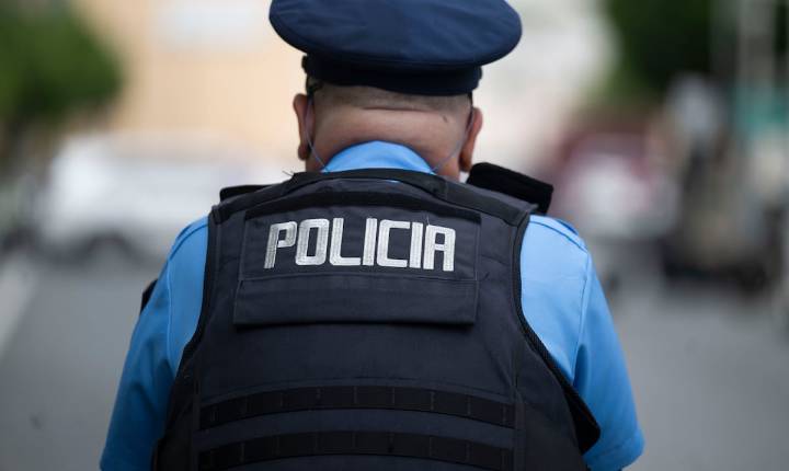 Roban motora a punta de disparos en plena carretera de Ciales