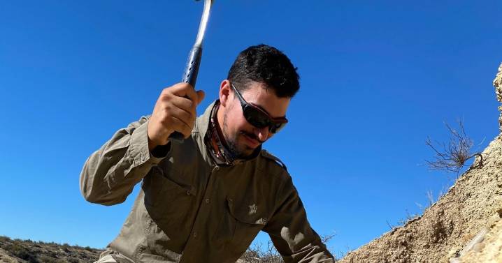 Matías Mitidieri, el “traumatólogo” de los reptiles marinos prehistóricos