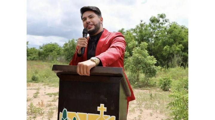 ¿Quién es Richard Millán, el alcalde de Elota que ha causado revuelo por su estilo y decisiones?