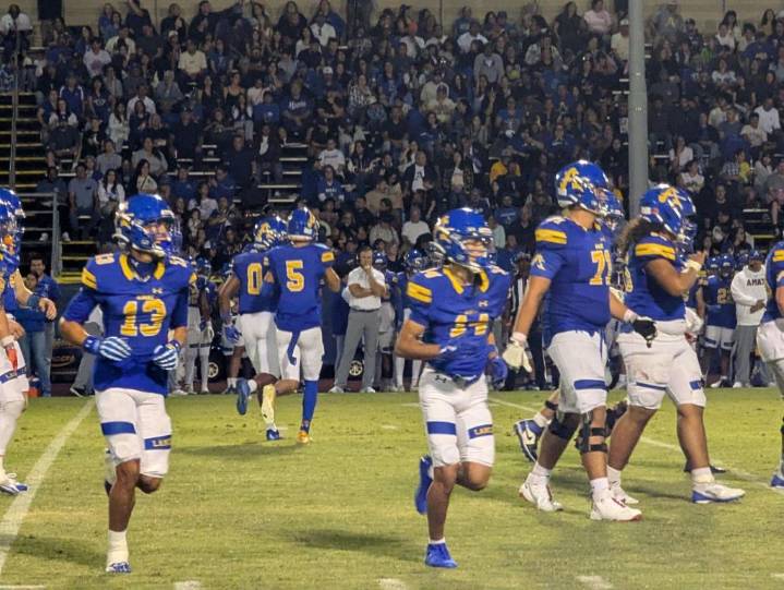 Ryan Salcedo carries Bishop Amat football to thrilling win over Notre Dame