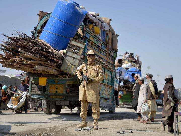 Pakistan, Afghanistan hold peace talks as ceasefire tested