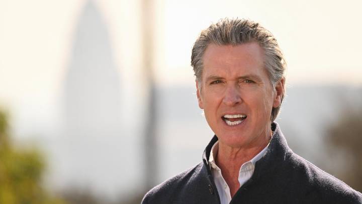 Newsom amenaza con cortar fondos estatales a universidades californianas que firmen el pacto universitario de Trump