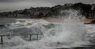 Casi toda España en guardia por temporal de viento, con alerta roja en el Cantábrico