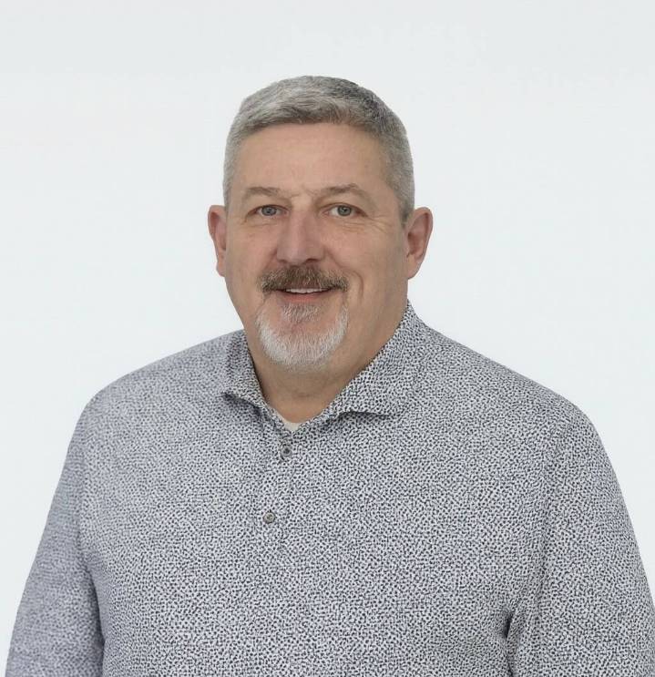 Waddell announces candidacy for Cornwallis reeve