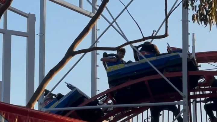 Rollercoaster passengers suing