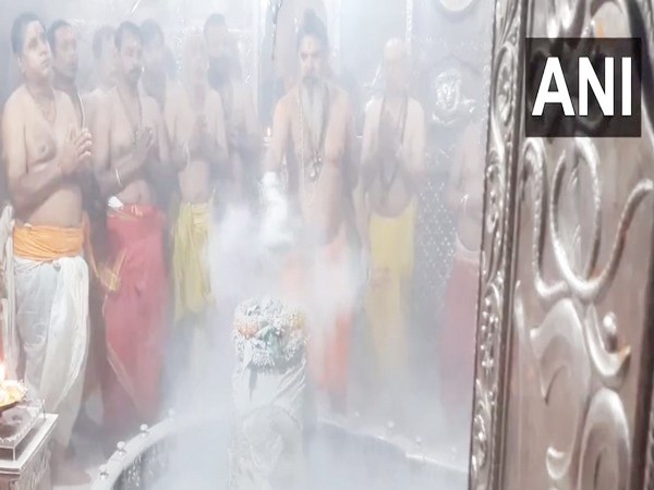 Bhasma Aarti performed at Mahakaleshwar Temple