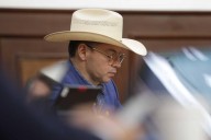 POLITICÓN: Hasta aliados dejan solo a Tony Flores ante evidente conflicto de interés con la CFE