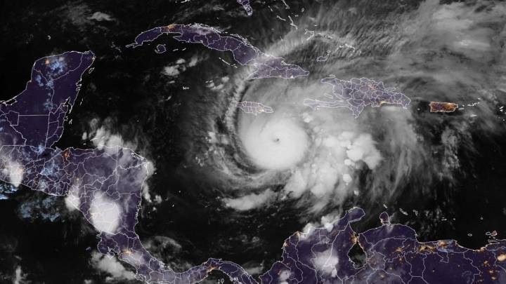 Los cinco huracanes categoría 5 más devastadores que han azotado el Atlántico