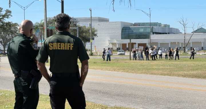 DHS Secretary Kristi Noem brings ICE arrest update to Bradenton, protestors push for rights