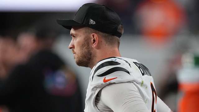 Coach Zac Taylor, Bengals remain committed to Jake Browning at QB