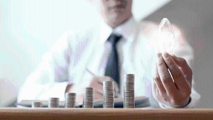 Man accidentally paid 300 times salary quits job, wins court battle to keep the money
