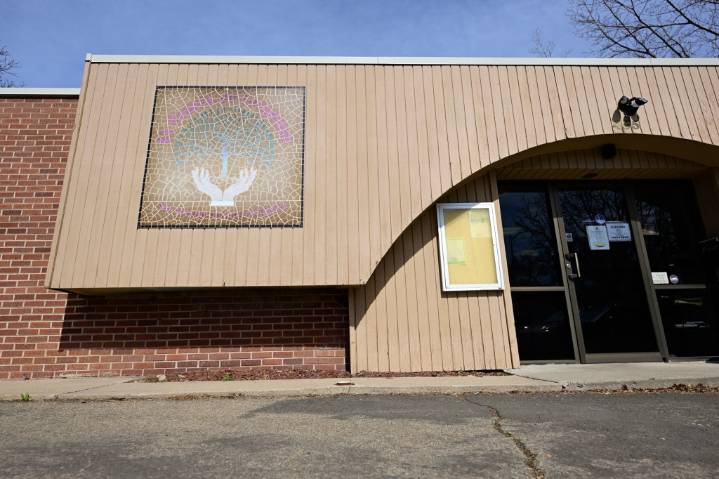 El Comité de Longmont wins community service award