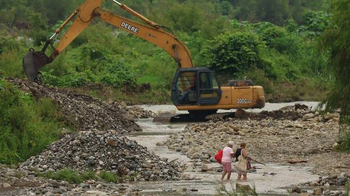 Avanza recuperación de la Sierra Norte de Puebla tras lluvias; han censado más de 11 mil casas