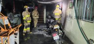 Incendian tres motocicletas y dos departamentos en Pilar Blanco de manera intencional