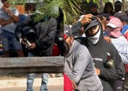 Violento enfrentamiento de manifestantes con la Policía en Villa Río Bermejito