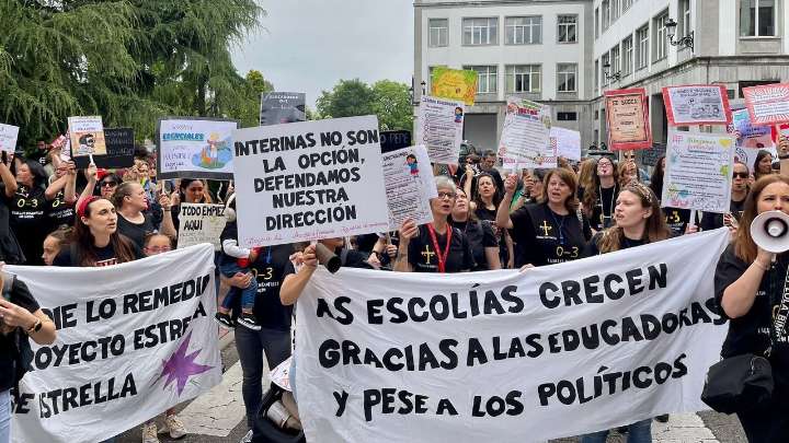 Las educadoras de Les Escuelines amenazan con huelga: «La propuesta de Educación es una tomadura de pelo»