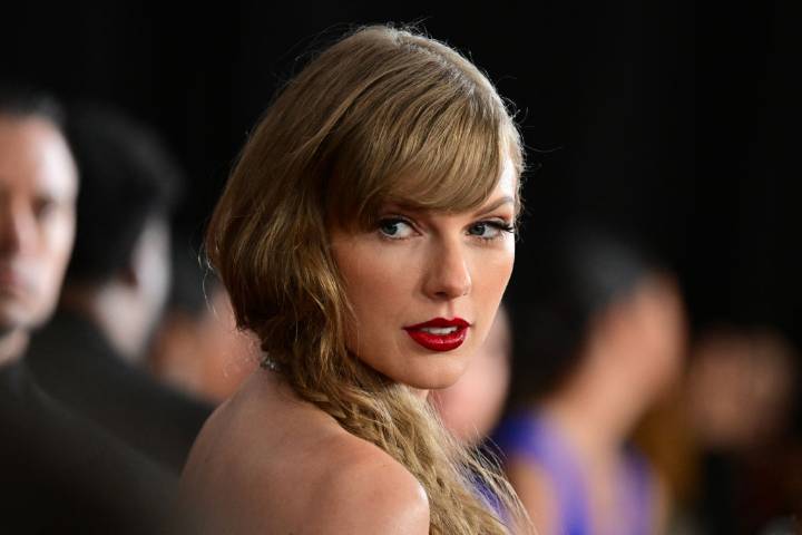 Taylor Swift Accused of Using AI in Google Scavenger Hunt Videos by Swifties