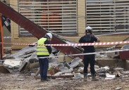 Una finca se derrumba en Valencia con una familia dentro