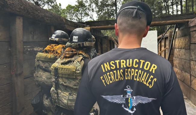 Personal naval concluye Curso Básico de Fuerzas Especiales