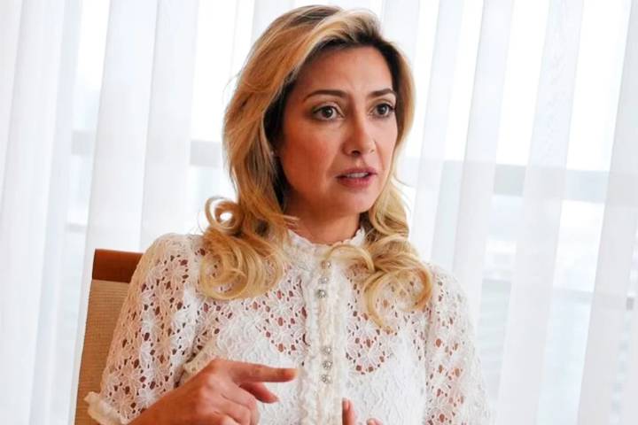 Fabiola Yañez regresó al país, le restituyeron la custodia policial y busca colegio para su hijo