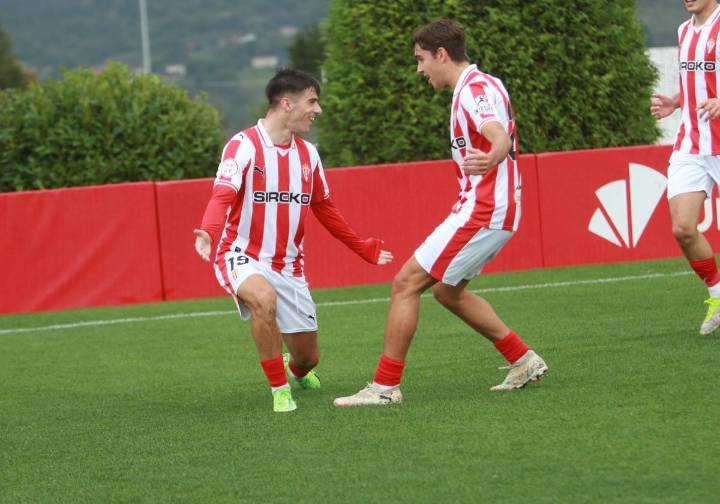 El Sporting Atlético se desquita a lo grande