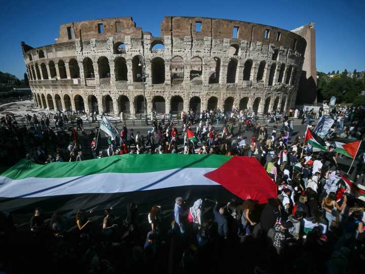 Photos: Hundreds of thousands turn out at pro-Palestinian marches in Europe
