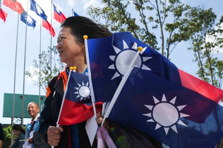 Taiwan opposition party’s firebrand new leader pledges peace with China