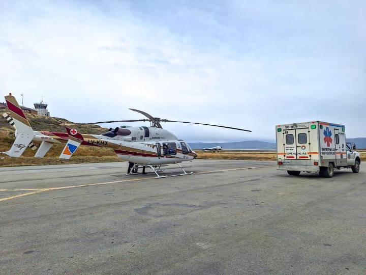 Se realizó la primera aeroevacuación sanitaria oficial con el helicóptero Bell 427