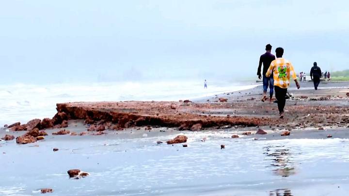 Cyclone Montha: AP’s Kakinada braces for impact; danger signal sounded for port