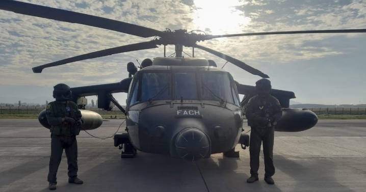 Se restablece contacto con helicóptero Black Hawk de la FACH desaparecido en Campos de Hielo Sur