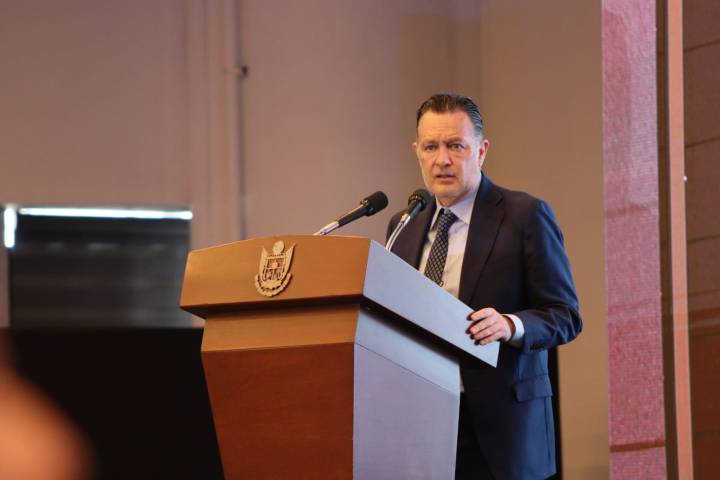 Kuri respalda sanción a Edén Muñoz por incumplir decreto contra apología del delito