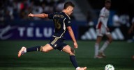 Berhalter has 2 goals, assist; Whitecaps beat Earthquakes 4-1, remain tied atop Western Conference