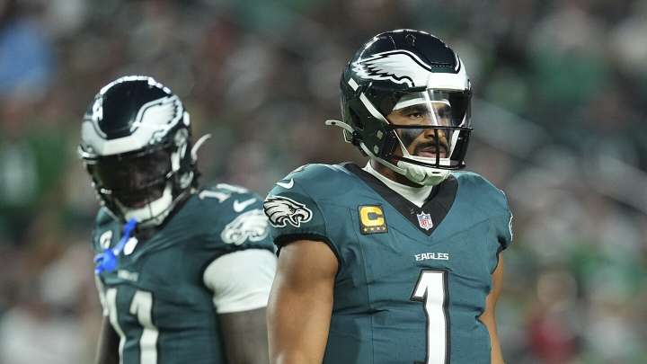 Eagles manage to keep private any potential personal issues between A.J. Brown, Jalen Hurts